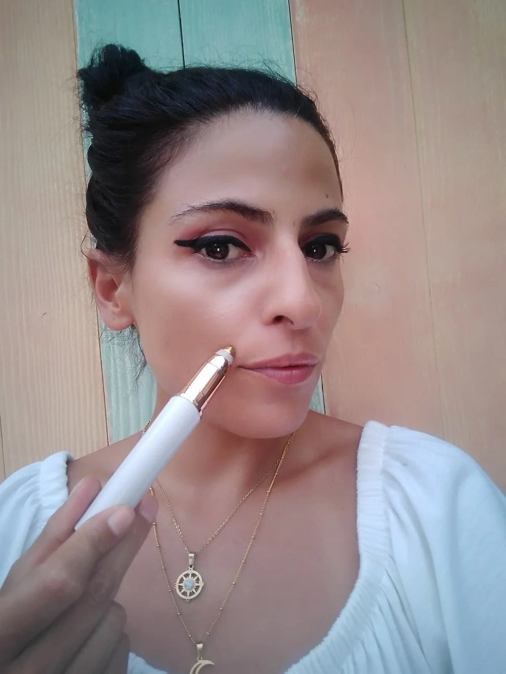 Depiladora de Precisão Facial com LED