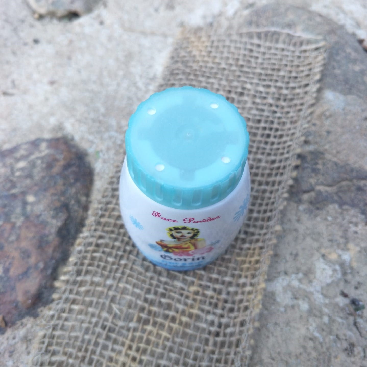 Face Powder - Mattifies, Treats Acne and has SPF 4 pó rosto